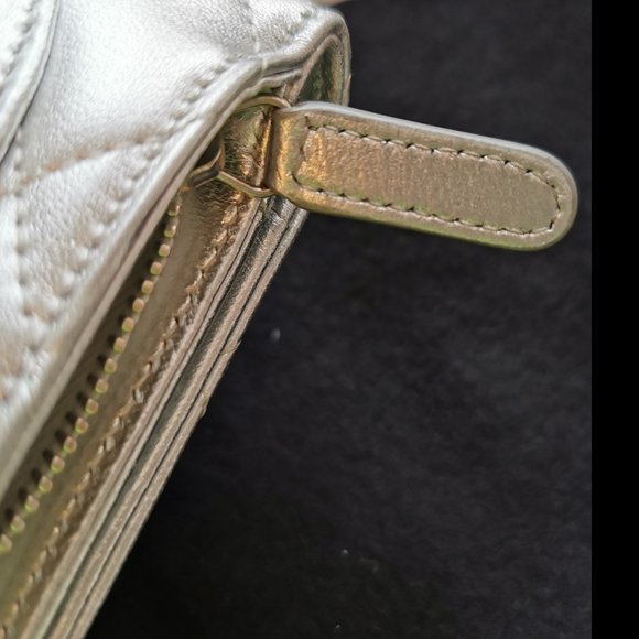 Authentic Chanel Limited Edition lambskin wallet (Brandnew) - Picture 8 of 11